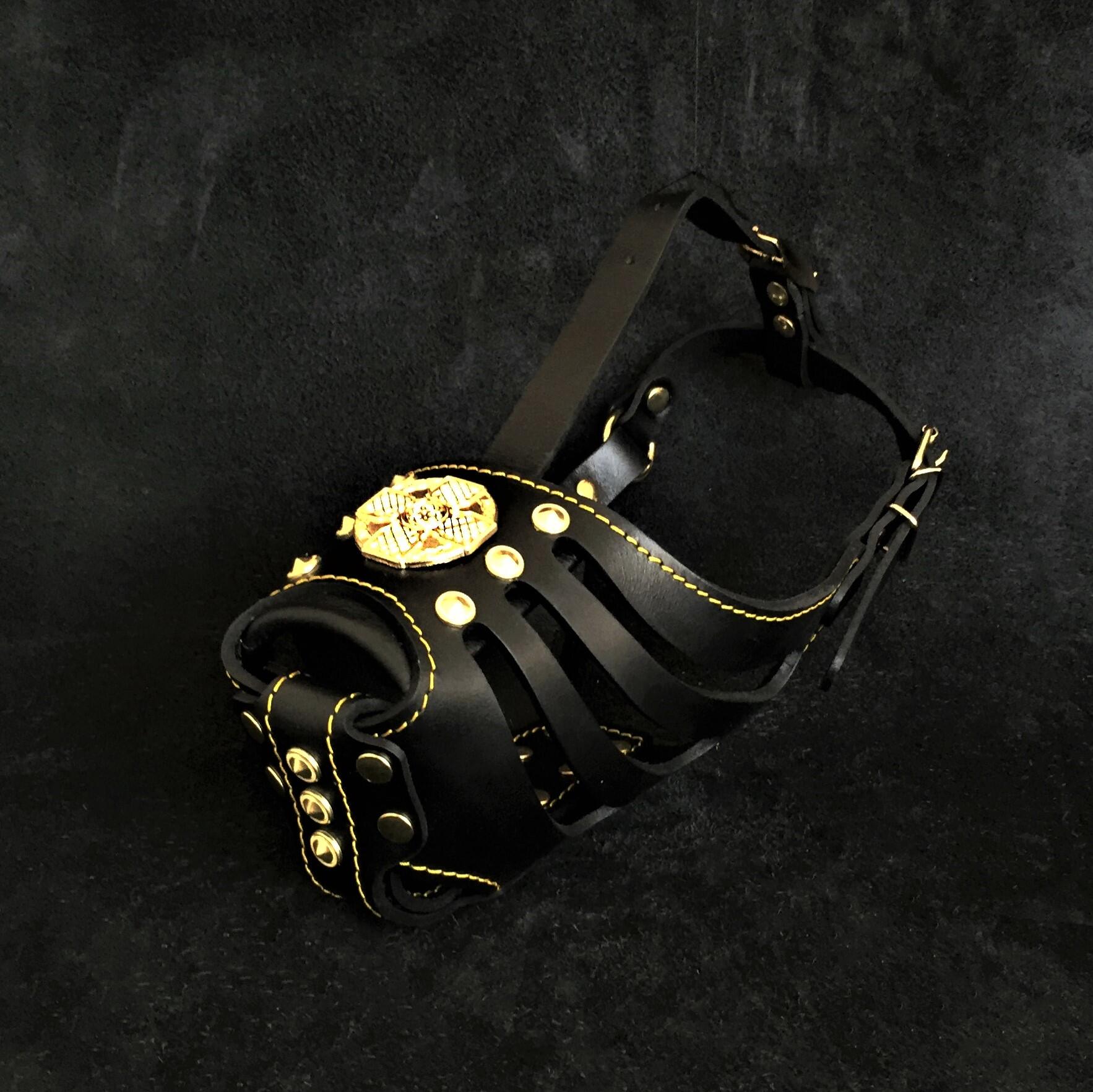 ''Maximus'' Basket Muzzle Black & Gold-0