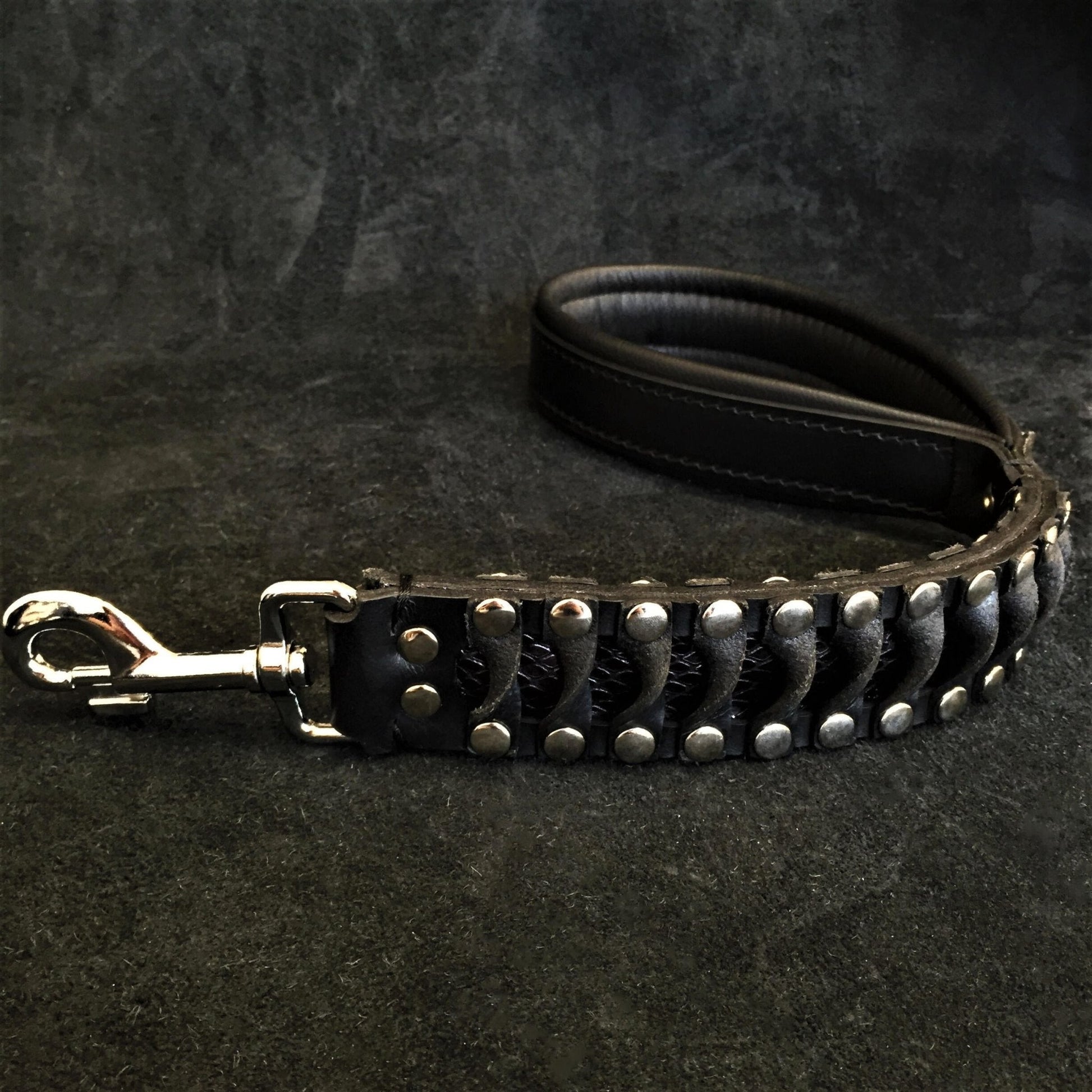 The "Steampunk" leash-0